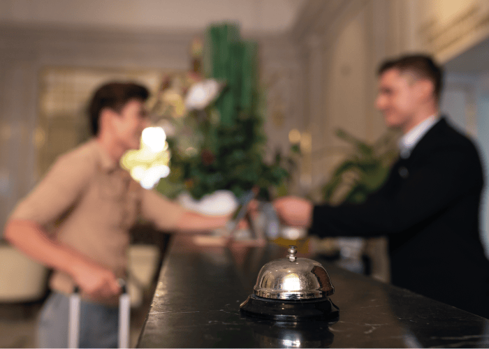 Entdecken Sie die 5 Herausforderungen im Hotelmanagement und wie EISI HOTEL Ihnen helfen kann, sie zu lösen